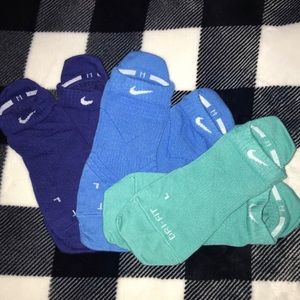 Women’s nike socks